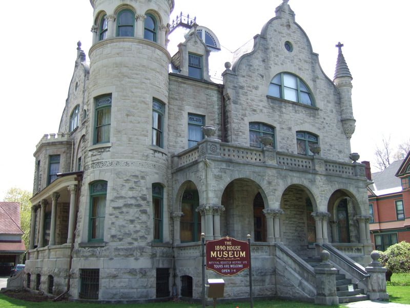 1890 House Museum