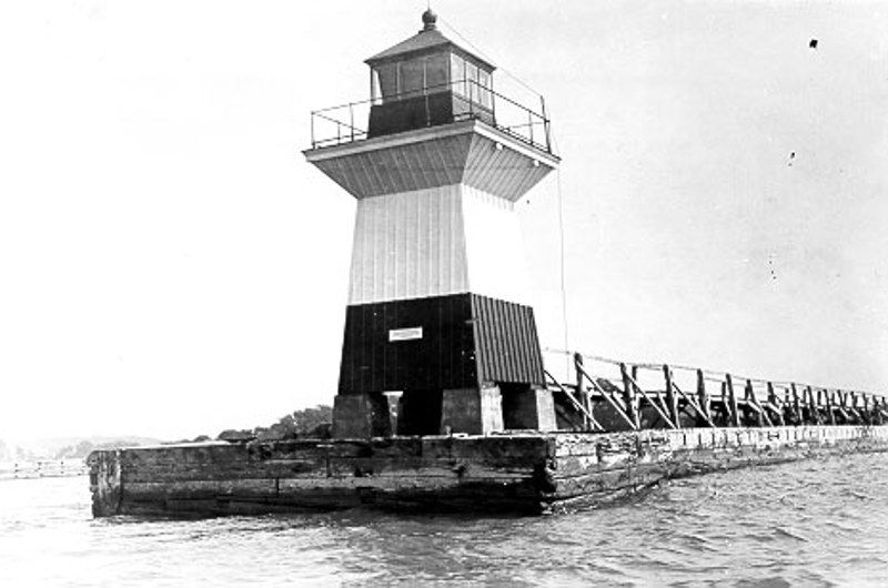 Oak Orchard Lighthouse Museum