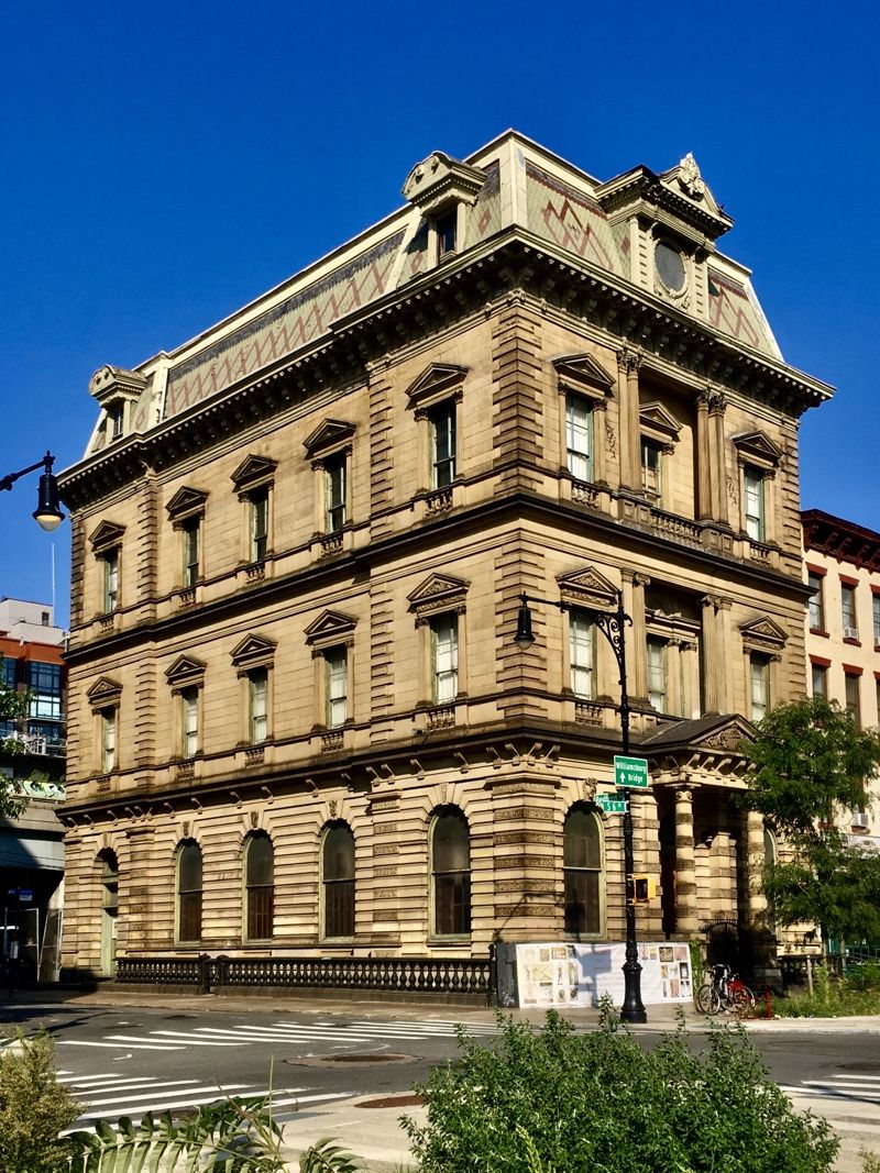 Williamsburg Art & Historical Center