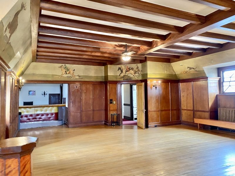Clark Chateau