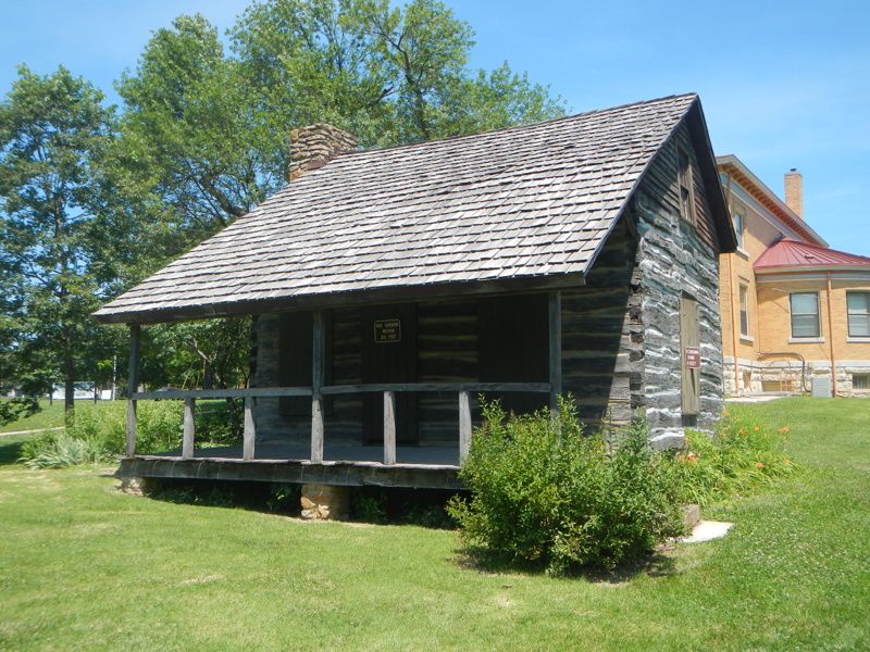 Dietrich Cabin