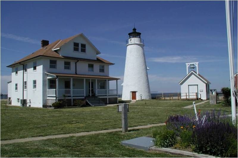 Cove Point Light