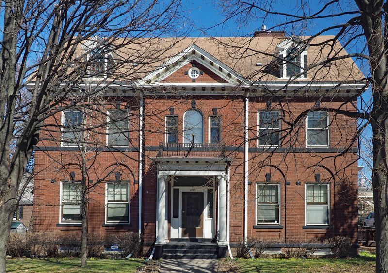 Crosby Mansion