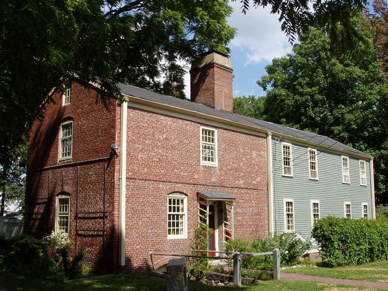 Royall House and Slave Quarters