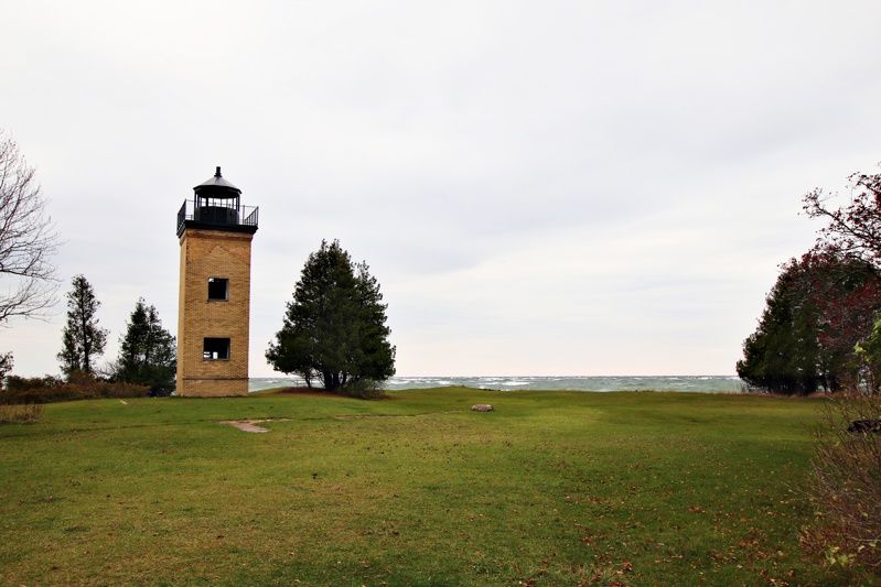 Peninsula Point Light