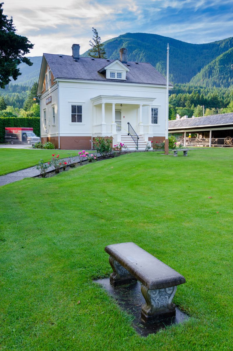 Cascade Locks Historical Museum