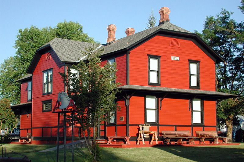DeWitt Museum