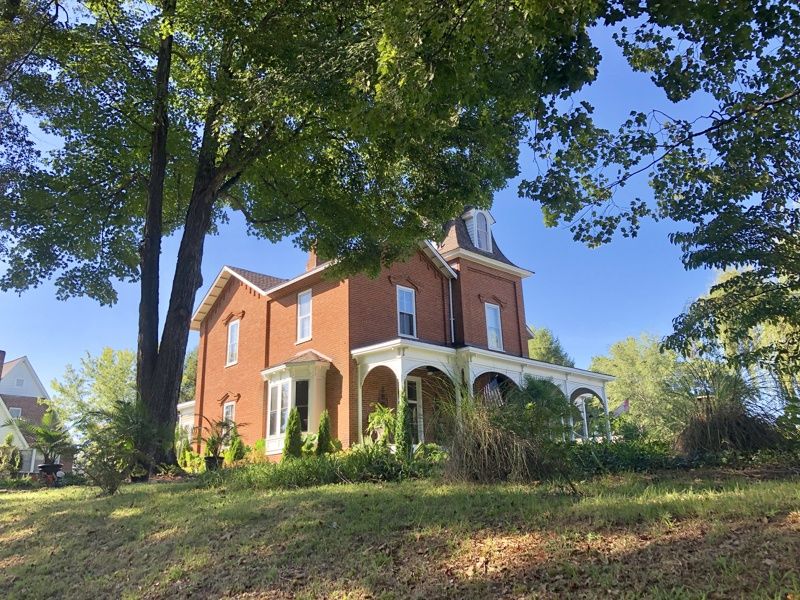 Avery House
