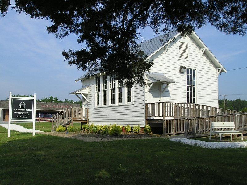 Schoolhouse Museum