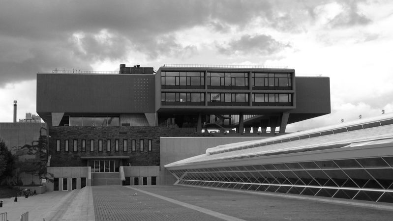 Milwaukee County War Memorial Center