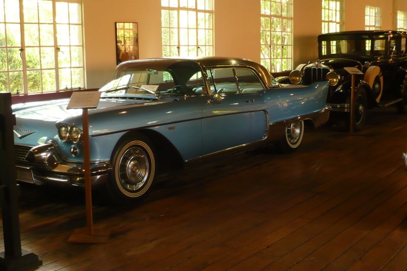 Estes-Winn Antique Car Museum